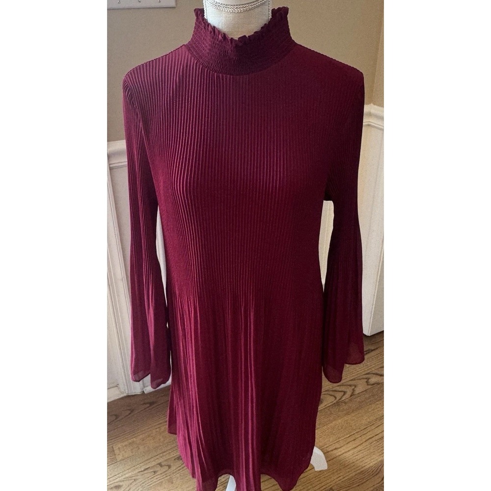 Grey & Gray Women's Sz 8 Mock Ruffle‎ Neck Pleated Dress Maroon
